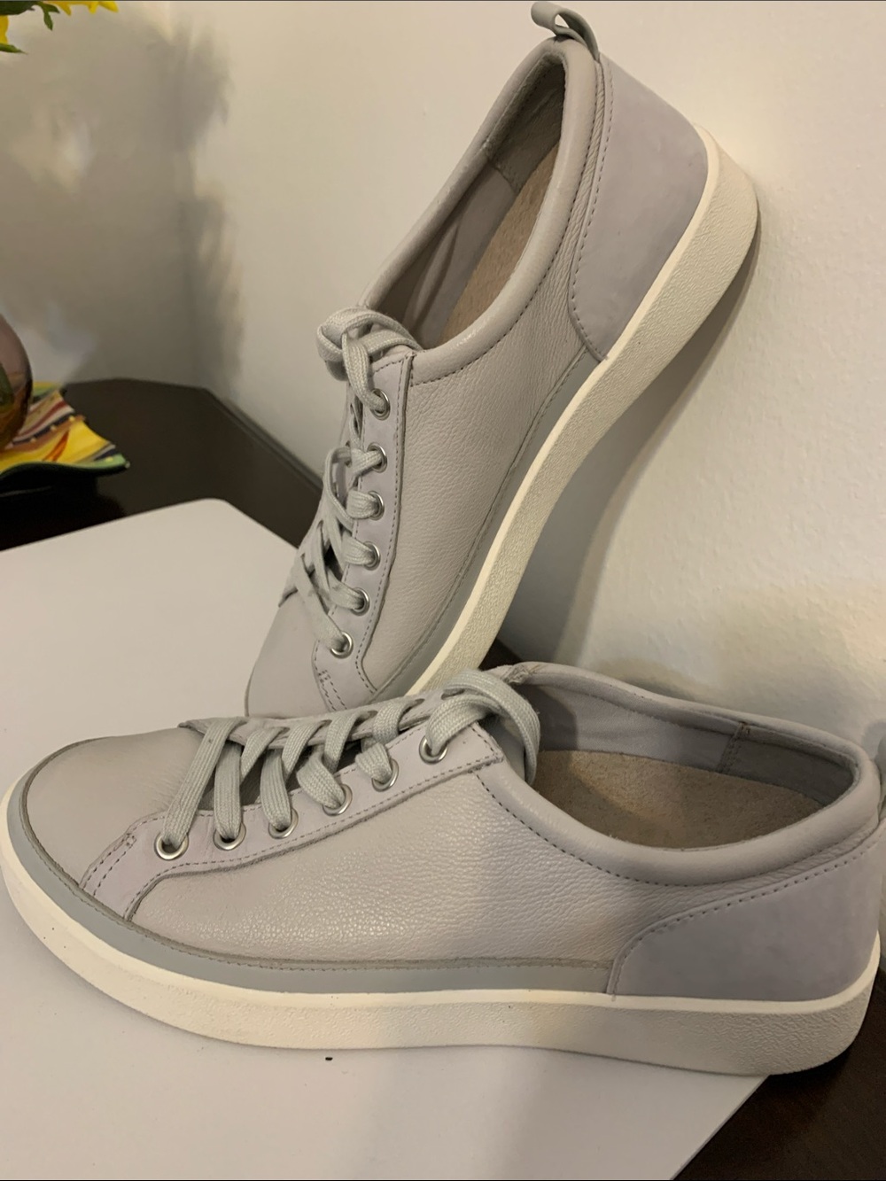 Vionic Light Gray Leather Low-Top Lace-Up Sneakers